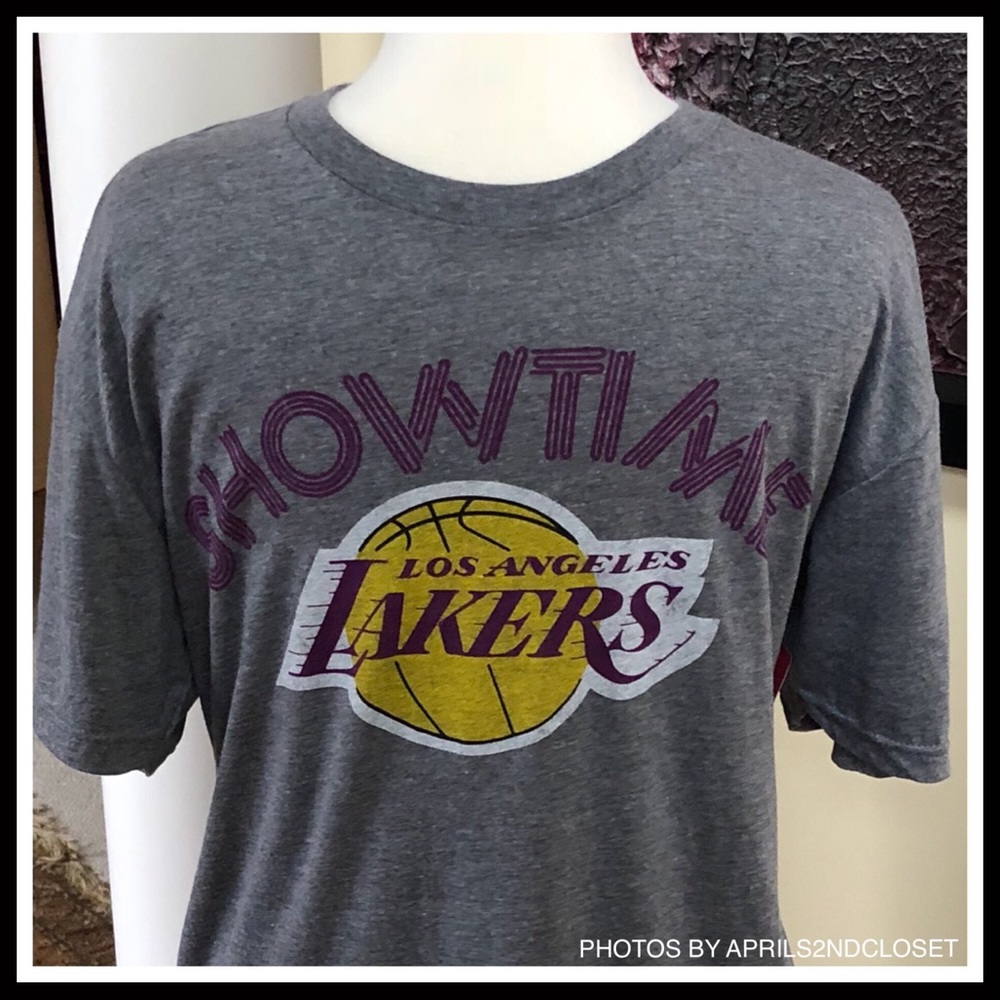 LOS ANGELES LAKERS BASKETBALL TEE T-SHIRT - Picture 3 of 8